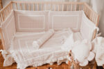 Komplet posteljina za bebe u cvetnom dezenu „Dora”