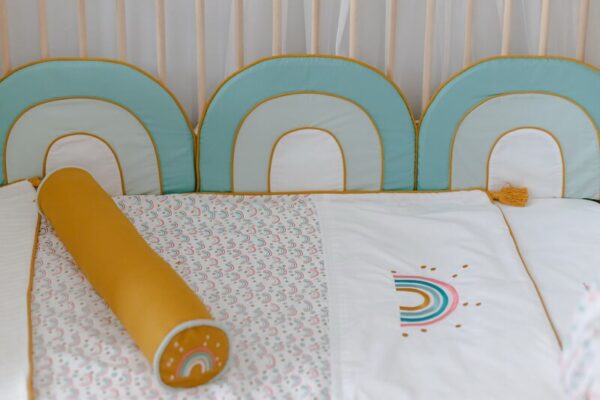 Dečija (bebi) posteljina od prirodnih tkanina „Rainbow love”