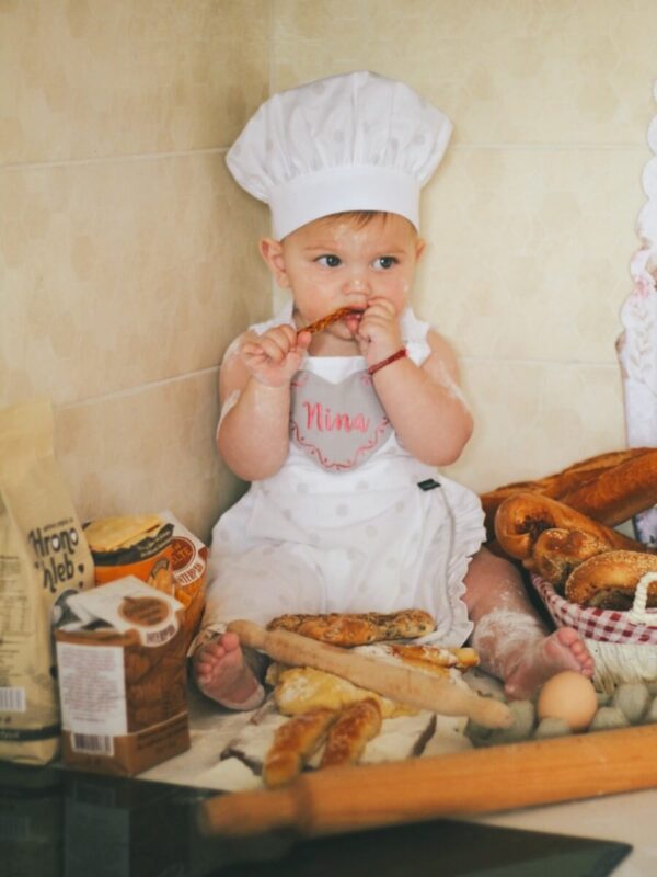 Kecelja za devojčice (Bela sa sivim tufnama)