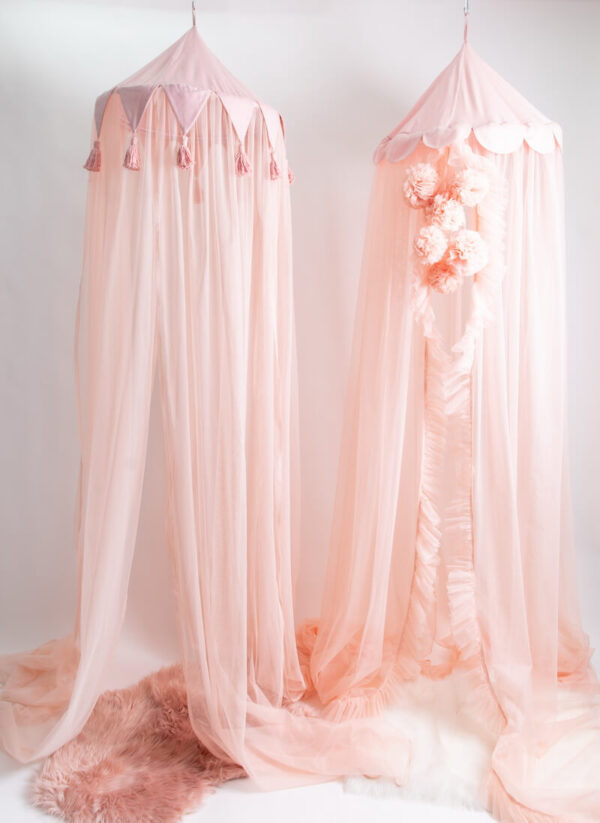 Model baldahina “Ruffle”