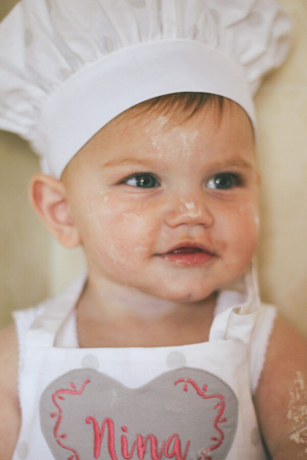 Kecelja za devojčice (Bela sa sivim tufnama)