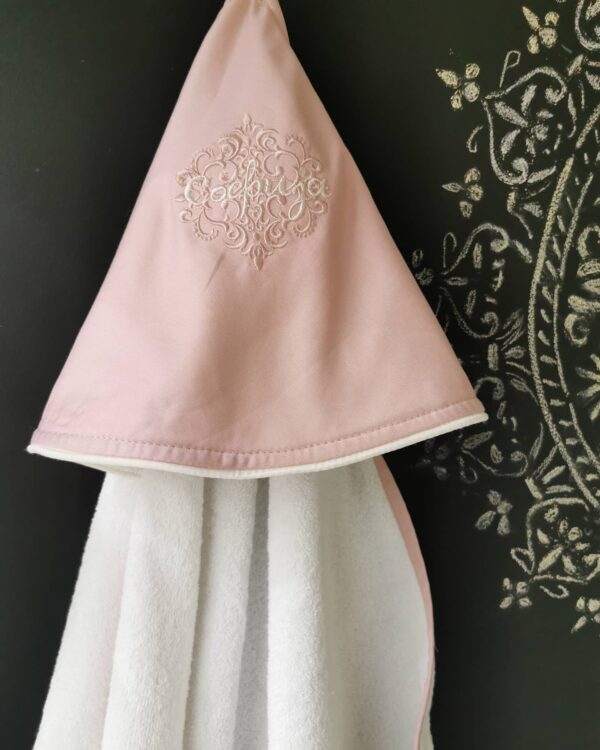 Peškir sa kapuljačom “Pure love”