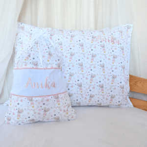 Jastučnica i vrećica sa vezom imena "Mišice"-set za vrtić ili poklon