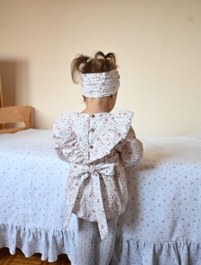 bebi-bodi-pamucni-azra-rose-vesta-kids-pozadi