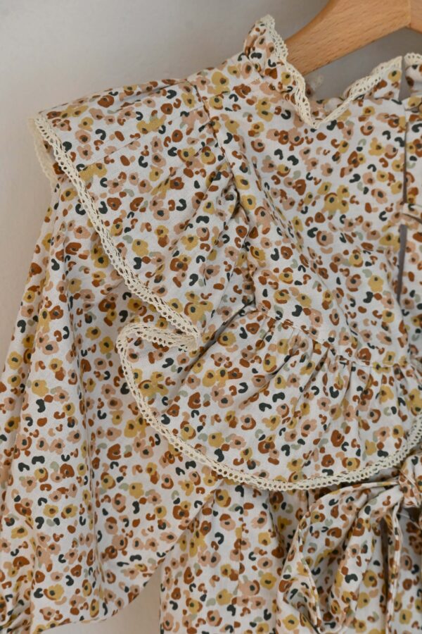 Pamučni bebi bodić romper za devojčice sa karnerima i mašnom "Elegant"/Vesta Kids