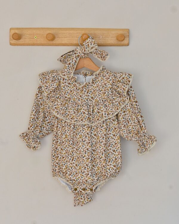 Pamučni bebi bodić romper za devojčice sa karnerima i mašnom "Elegant"/Vesta Kids