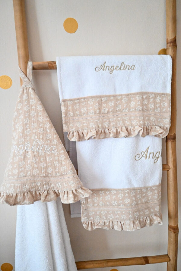 Set peškira sa detaljima muslina