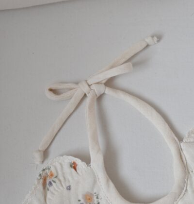 Portikla-beba-cetici-vesta-kids-detalj3