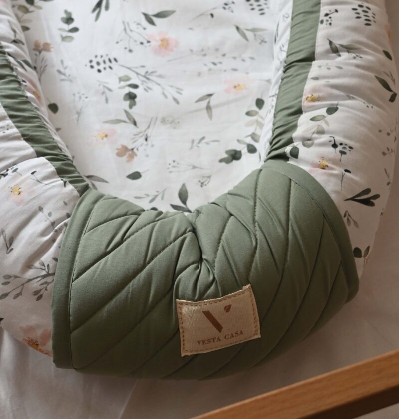 bebi-gnezdo-neznost-vesta-kids-detalj dole