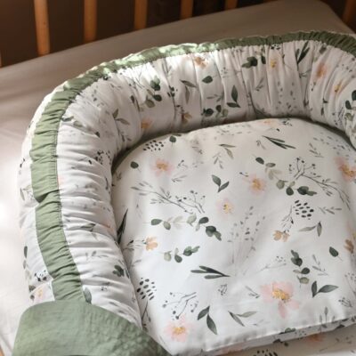 bebi-gnezdo-neznost-vesta-kids-detalj-gore