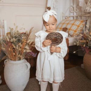 haljinica-bela-za-devojcice-i-bebe-child-chic-devojčica2