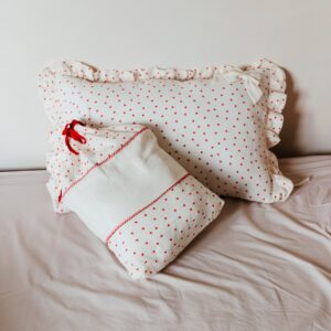 jastucnica-i-vrecica-sa-vezom-imena-srce-set