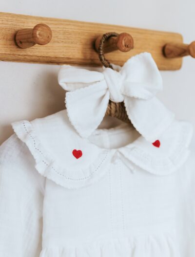 pamucni-bebi-bodic-romper-ljubav-kragna