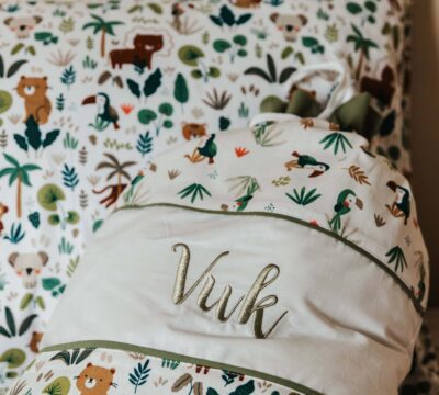 set-jastucnica-i-vrecica-sa-vezom-imena-jungle-vrečica