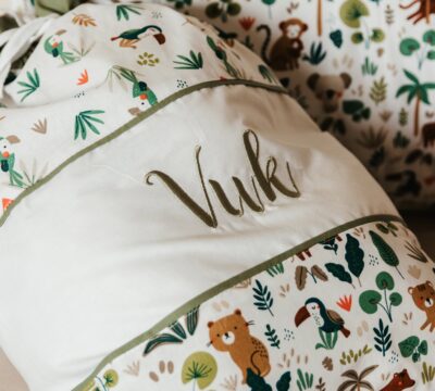 set-jastucnica-i-vrecica-sa-vezom-imena-jungle-vrećica