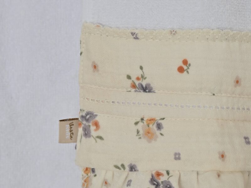 set-pamucnih-peskira-sa-detaljima-muslina-cvetici-set4-detalj