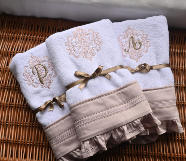 Set peškira mali i veliki "Monogram"